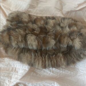 Elegant Faux Fur headband in leopard